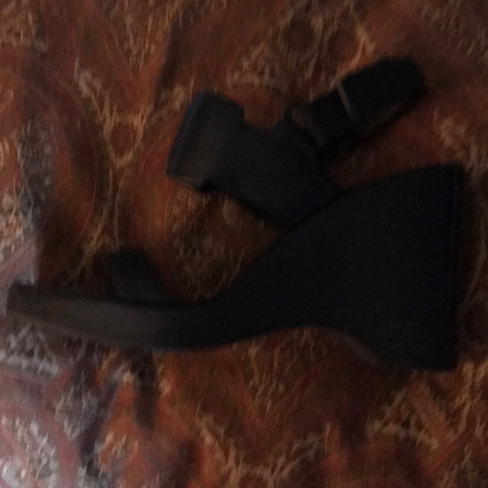 Gucci Wedge - image 3